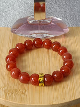 Load image into Gallery viewer, Vòng đá Carnelian phối charm, 12mm
