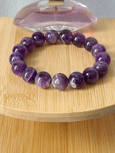 Load image into Gallery viewer, Vòng đá Thạch Anh Tím vân trắng (Amethyst), 12mm
